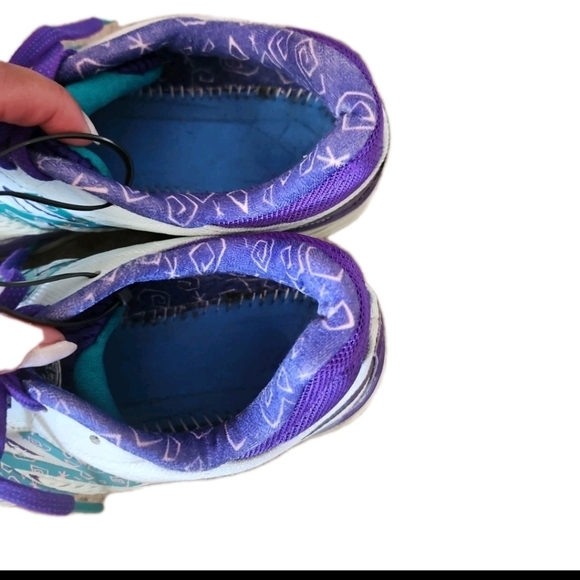 New Balance Womens Run Disney Run Disney Mad Tea Party Limited Shoes 880 V6 10 - Picture 9 of 15